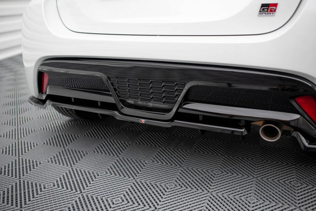 Diffuser med vertikala stag för Toyota Yaris GR Sport MK4