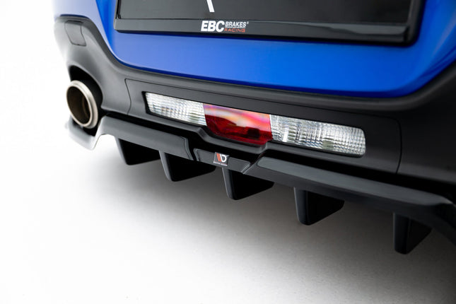 Diffuser V.1 med flaps och vertikala stag för Subaru BRZ MK2