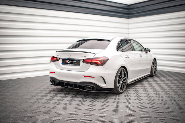 Bakre splitter V.1 med vertikala stag för Mercedes A-Klass A35 Sedan V177