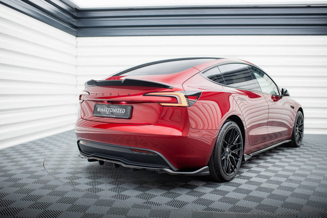 Diffuser V.1 med vertikala stag för Tesla Model 3 Project Highland Facelift