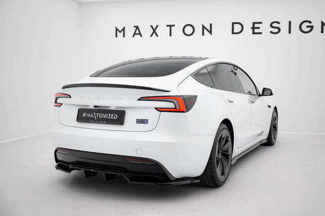 Diffuser V.2 med vertikala stag för Tesla Model 3 Performance MK1 Facelift