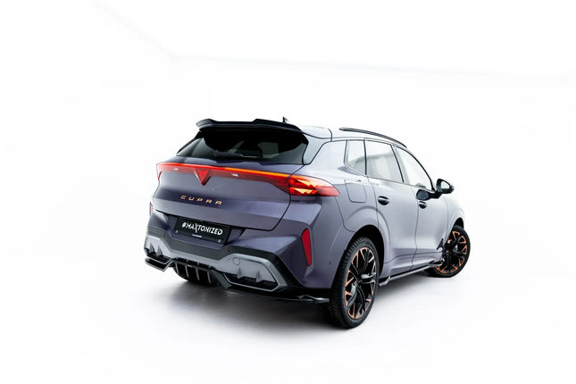 Diffuser V.4 med vertikala stag för Cupra Terramar MK1 (för bil med dragkrok)