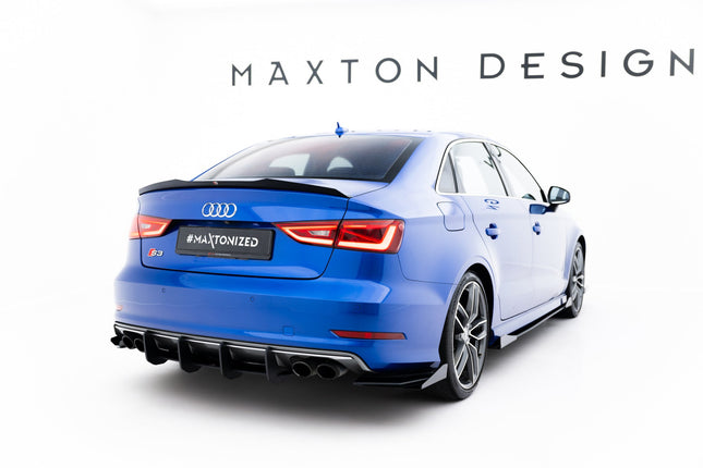 Bakre sidosplitters Street Pro med flaps för Audi S3 Sedan 8V