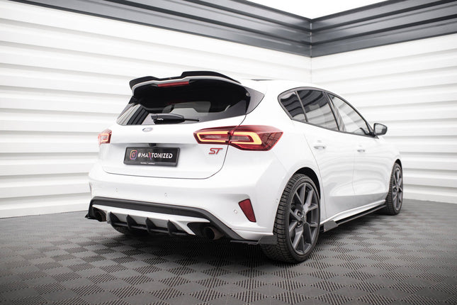 Bakre sidosplitters Street Pro med flaps för Ford Focus ST MK4