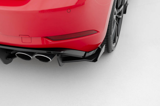 Bakre sidosplitters Street Pro med flaps för VW Golf 7 R Facelift