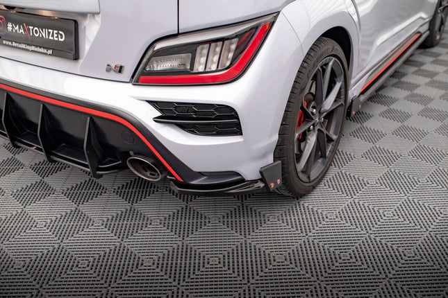 Bakre sidosplitters V.1 med flaps för Hyundai Kona N MK1