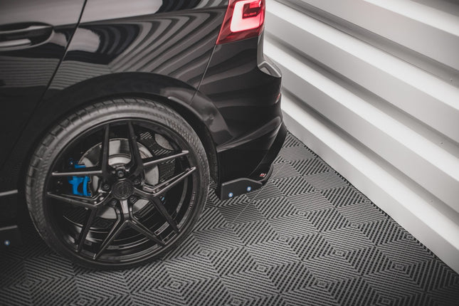 Bakre sidosplitters V.2 med flaps för VW Golf R Hatchback MK8