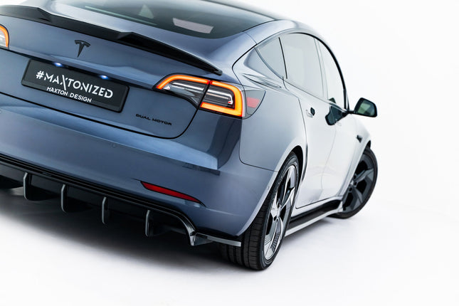 Bakre sidosplitters V.2 för Tesla Model 3
