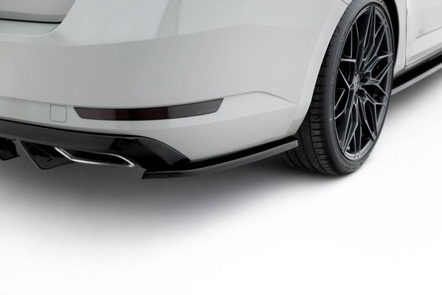 Bakre sidosplitters V.3 för Skoda Superb Liftback/Combi MK3