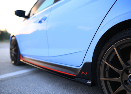 Sidokjolar i blanksvart för Hyundai i20 N MK3