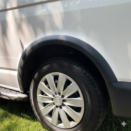 Blanksvarta Hjulbågsförlängningar Volkswagen Transporter T5/T5.1 2003-2015 (10 delar)