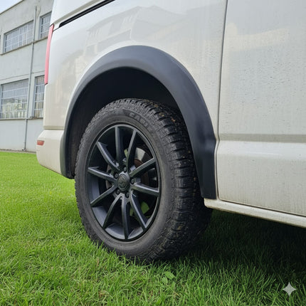 Blanksvarta Hjulbågsförlängningar Volkswagen Transporter T6.1 2019-2021 (8 delar)